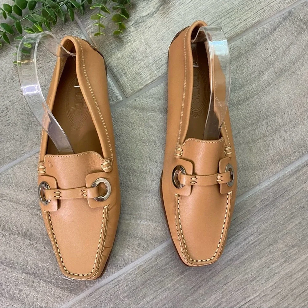 Tods Tan Leather Gommino Loafers Size 7